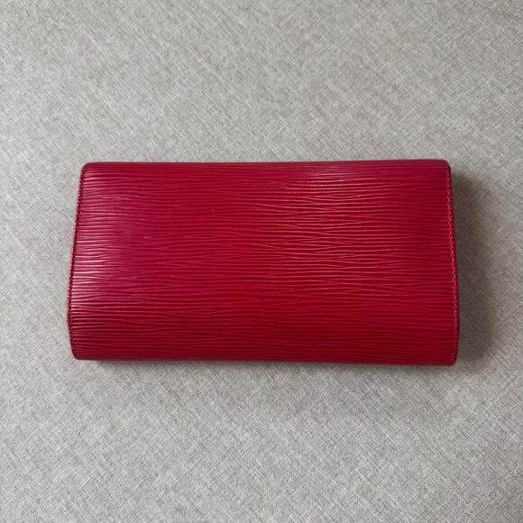 Louis Vuitton Epi Alma PM Red Textured Leather Handbag With Matching Wallet - Picture 10 of 14